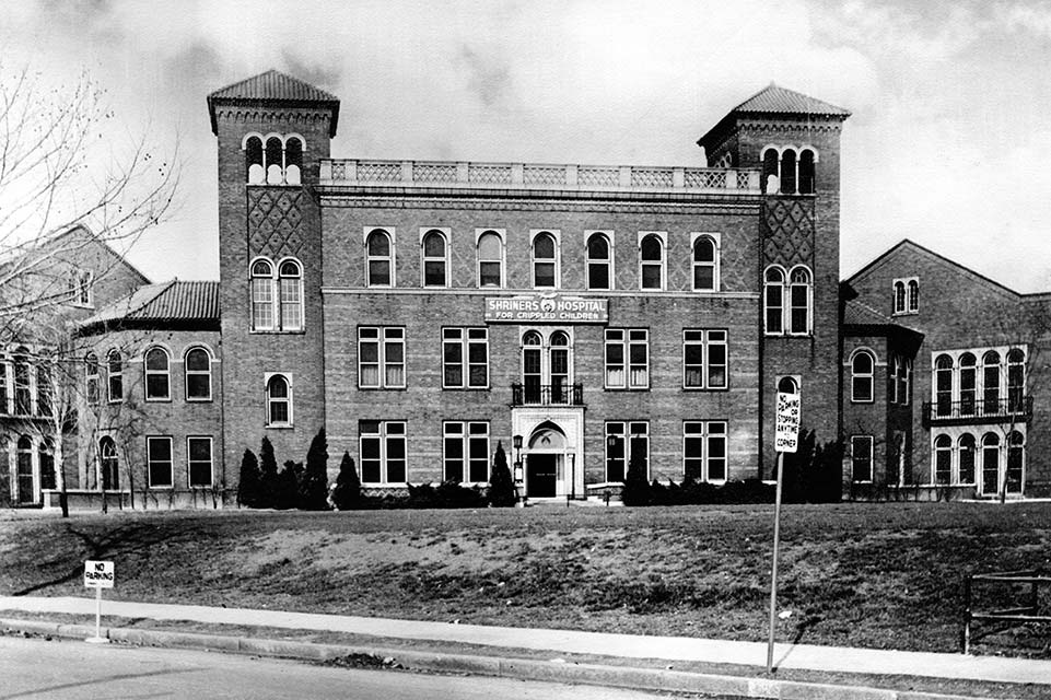 Extérieur du premier hôpital de St. Louis