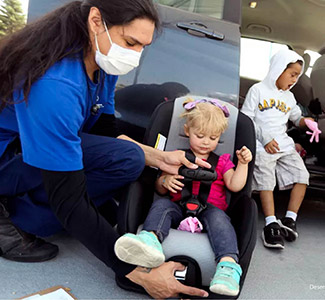 Niños en asientos de seguridad