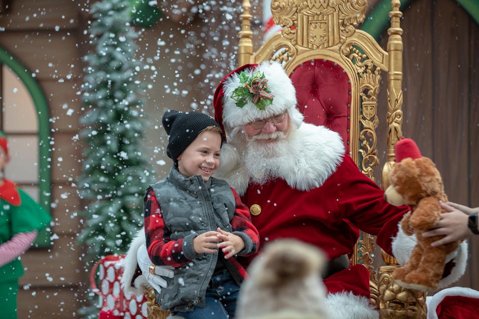 Père Noël avec enfant