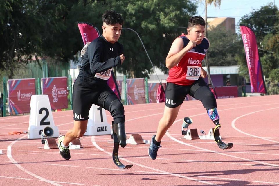 Isaac compitiendo en un sprint