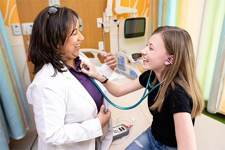 patient taking doctors pulse